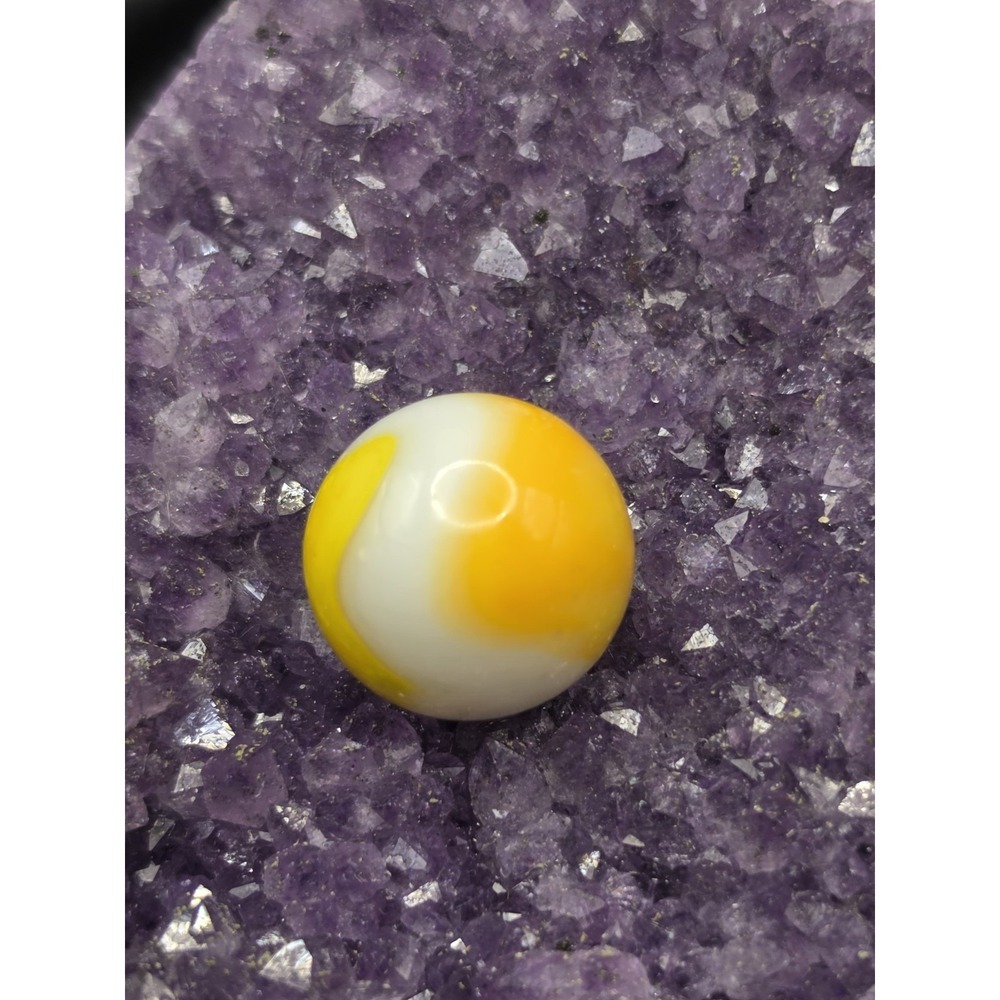 Vintage Shooter Marble Yellow White Swirl Glass Akro Peltier